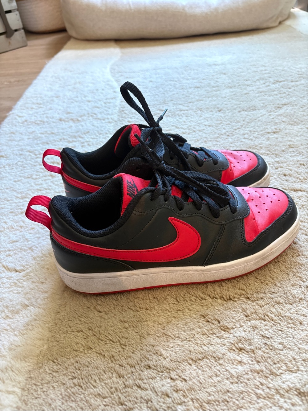 Nike Court Borough Low Sneakers